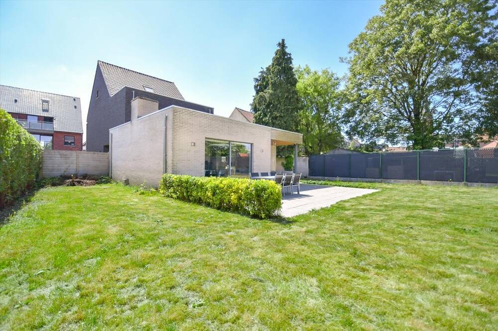 Huis te koop in Knesselare 9910 515000.00€ 3 slaapkamers 267.00m² - Zoekertje 474824