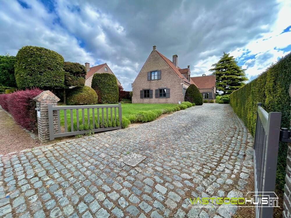 Huis te koop in Voorde 9400 579000.00€ 3 slaapkamers 241.00m² - Zoekertje 476616