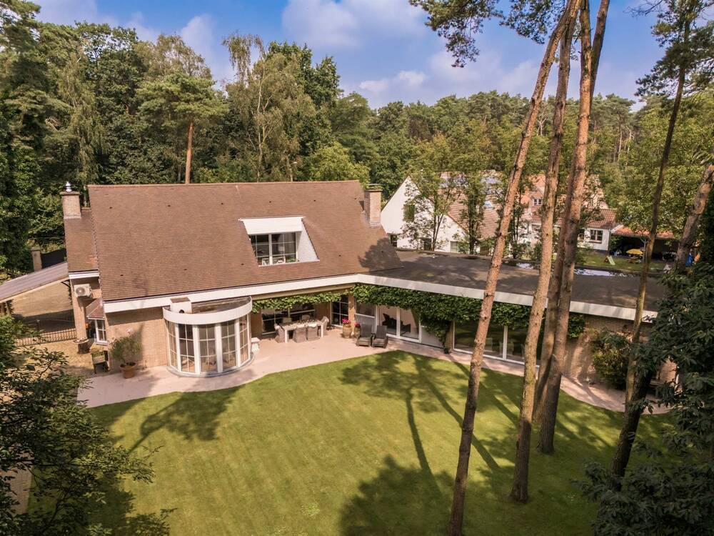 Villa te koop in Sint-Niklaas 9100 1100000.00€ 4 slaapkamers 483.00m² - Zoekertje 477717