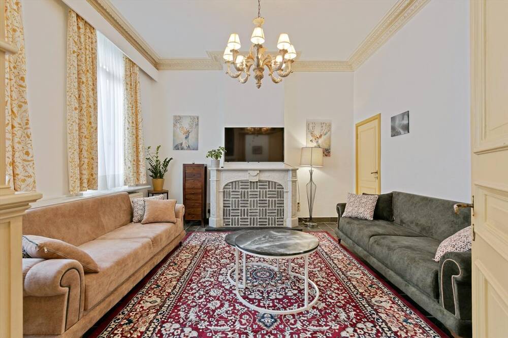 Handelszaak te koop in Sint-Niklaas 9100 479000.00€ 6 slaapkamers 680.00m² - Zoekertje 477246