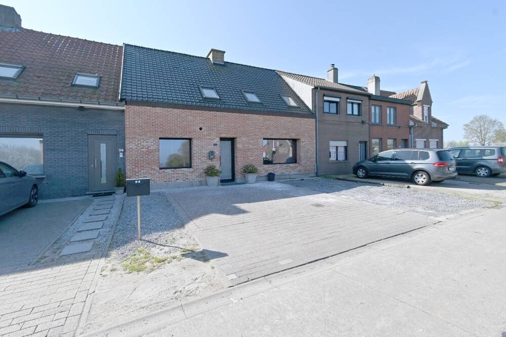 Huis te  koop in Eeklo 9900 425000.00€ 4 slaapkamers 240.00m² - Zoekertje 476348
