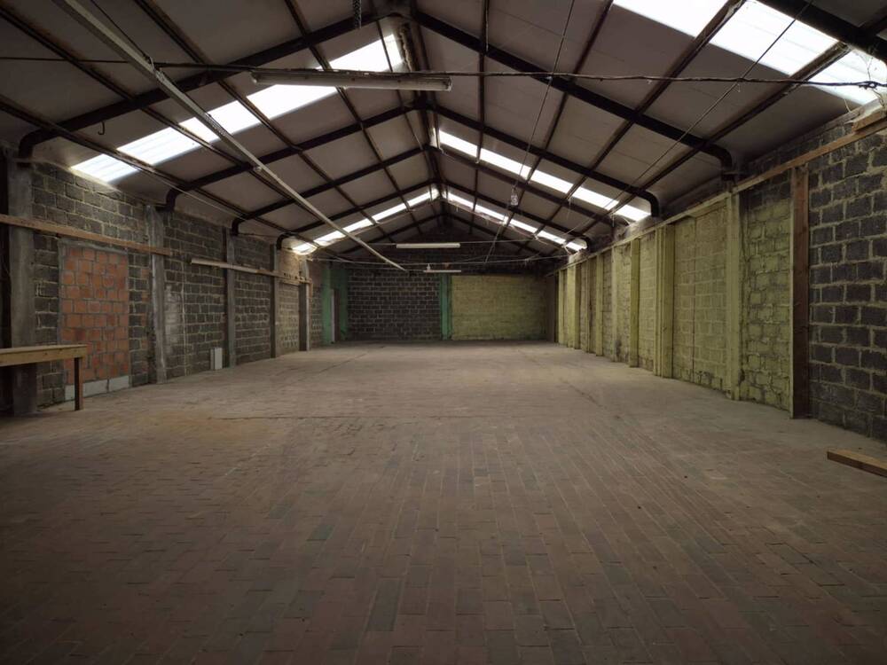 Handelszaak te huur in Wetteren 9230 1300.00€ slaapkamers 350.00m² - Zoekertje 475744