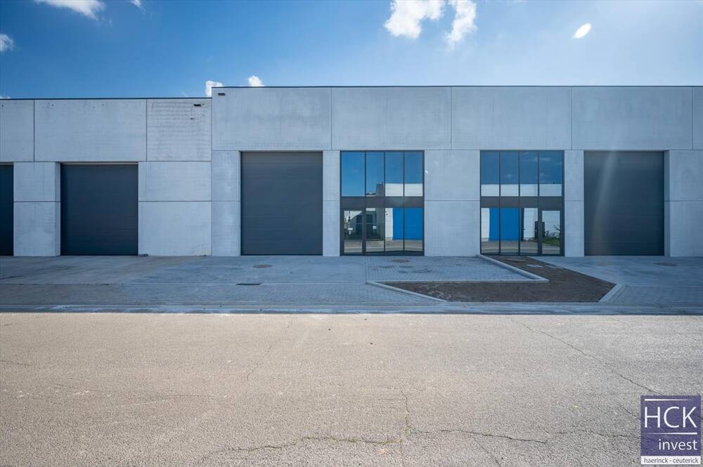 Handelszaak te huur in Kruishoutem 9770 1295.00€ slaapkamers 202.00m² - Zoekertje 479160