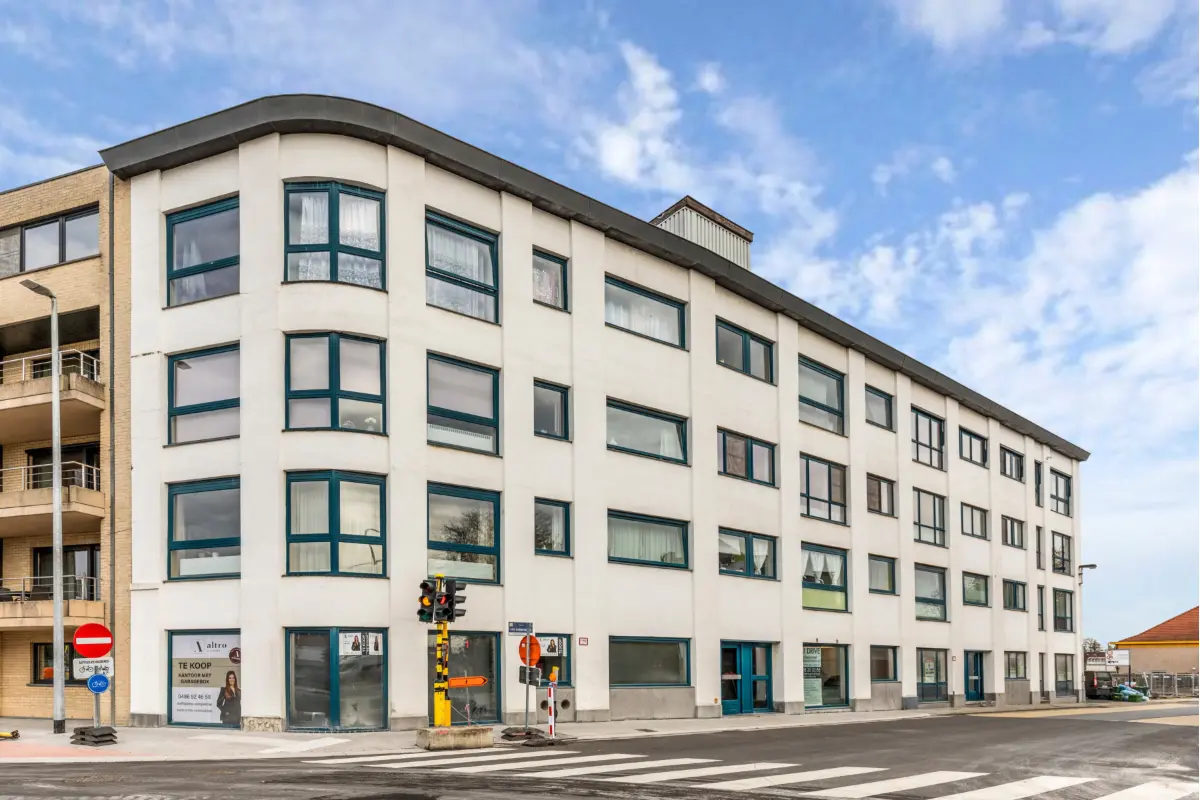 Handelszaak te  huur in Wetteren 9230 850.00€  slaapkamers 90.00m² - Zoekertje 479572