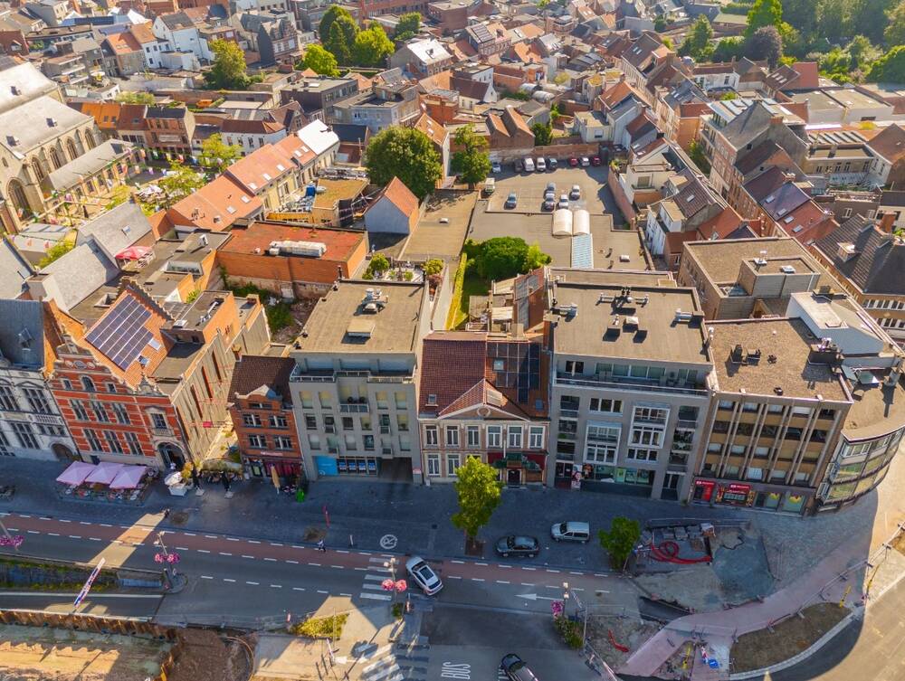 Handelszaak te koop in Sint-Niklaas 9100 659000.00€ 5 slaapkamers 322.00m² - Zoekertje 479290