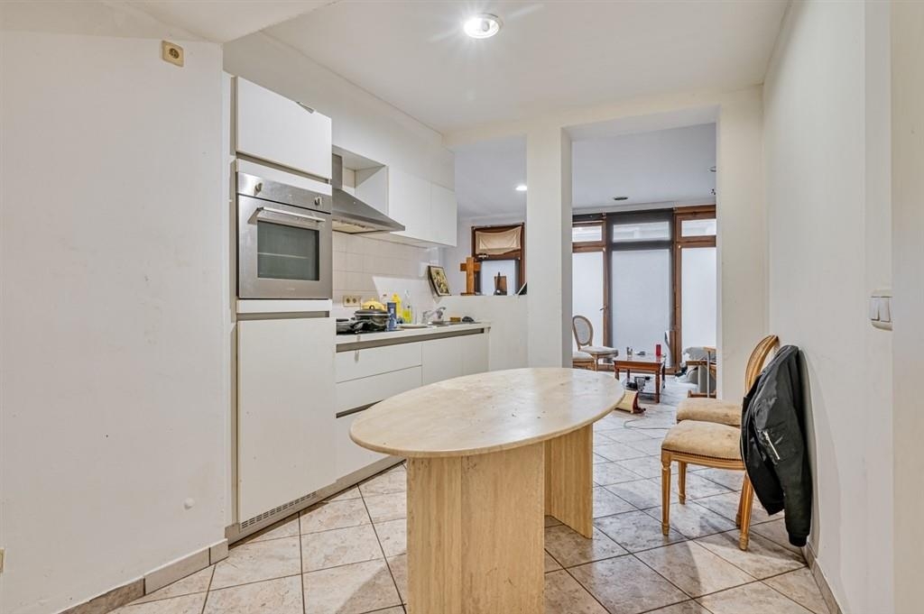 Appartement te koop in Aalst 9300 130000.00€ 1 slaapkamers 58.00m² - Zoekertje 479872