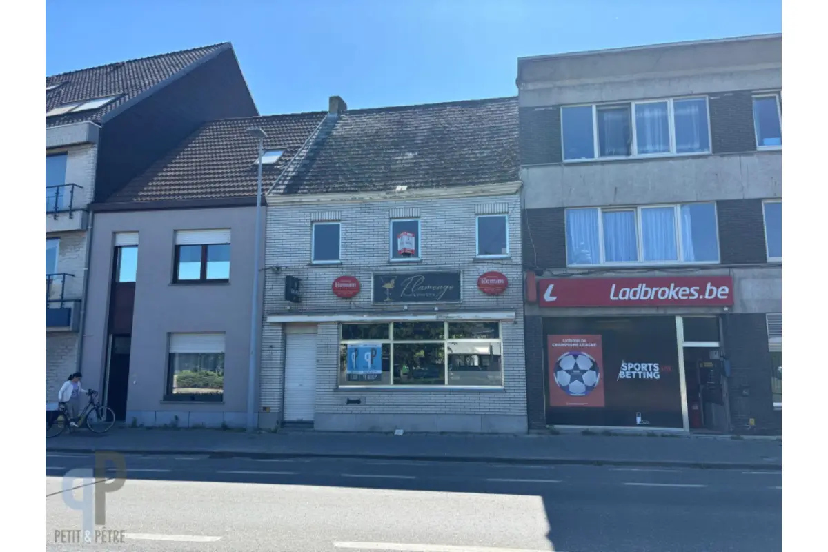 Handelszaak te  koop in Wetteren 9230 155000.00€  slaapkamers 178.00m² - Zoekertje 480697