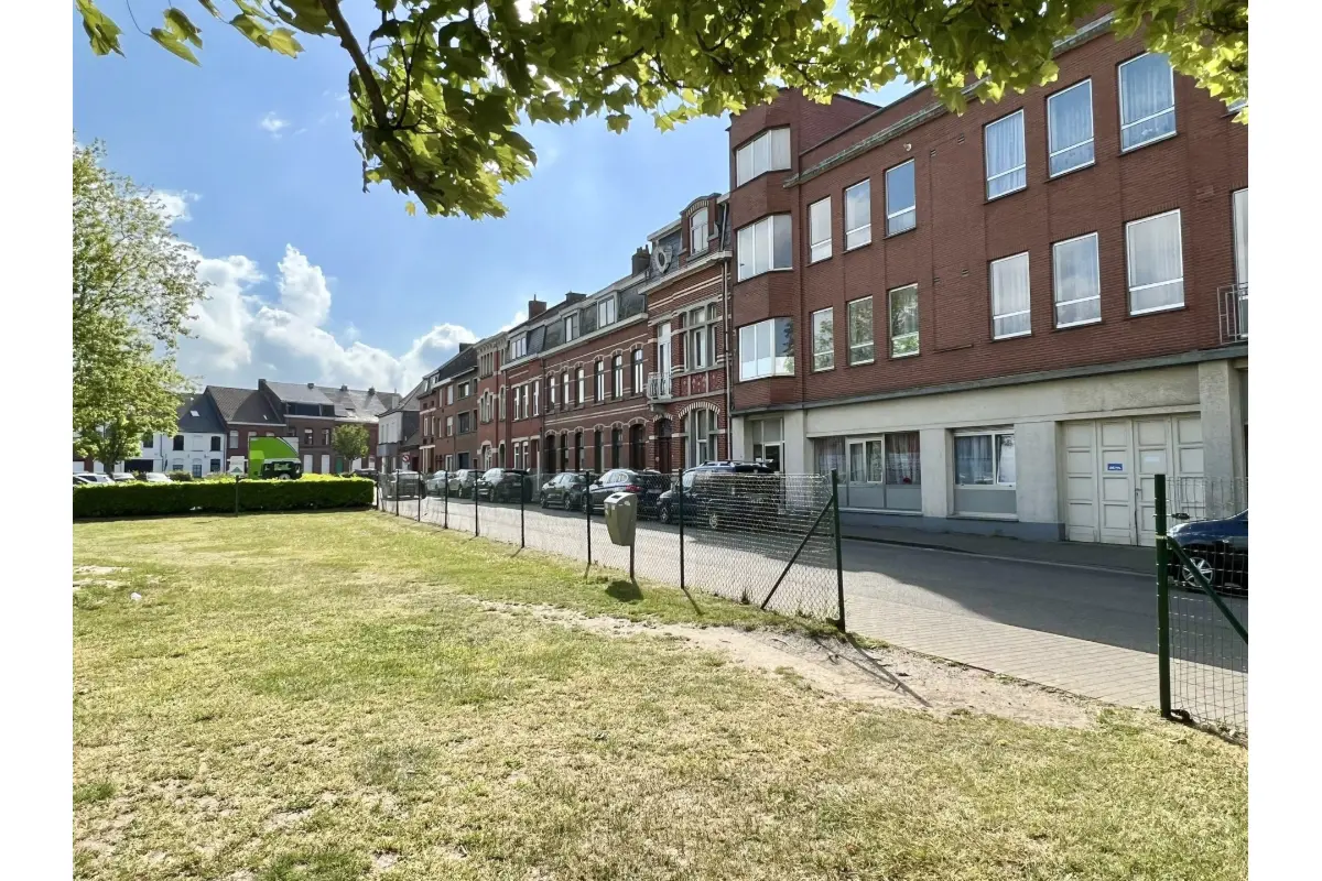 Mixgebouw te  koop in Ronse 9600 495000.00€ 6 slaapkamers 200.00m² - Zoekertje 479849