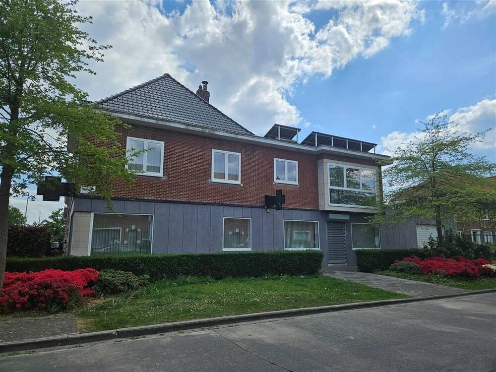 Handelszaak te koop in Sint-Niklaas 9100 345000.00€ 2 slaapkamers 260.00m² - Zoekertje 481638