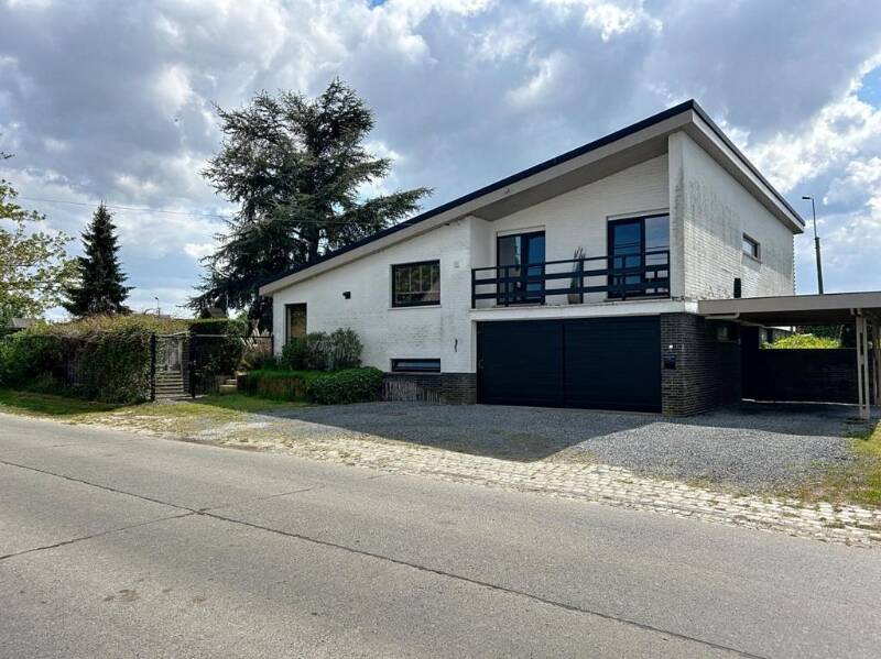 Huis te koop in Sint-Laureins 9980 419000.00€ 3 slaapkamers 173.00m² - Zoekertje 482231