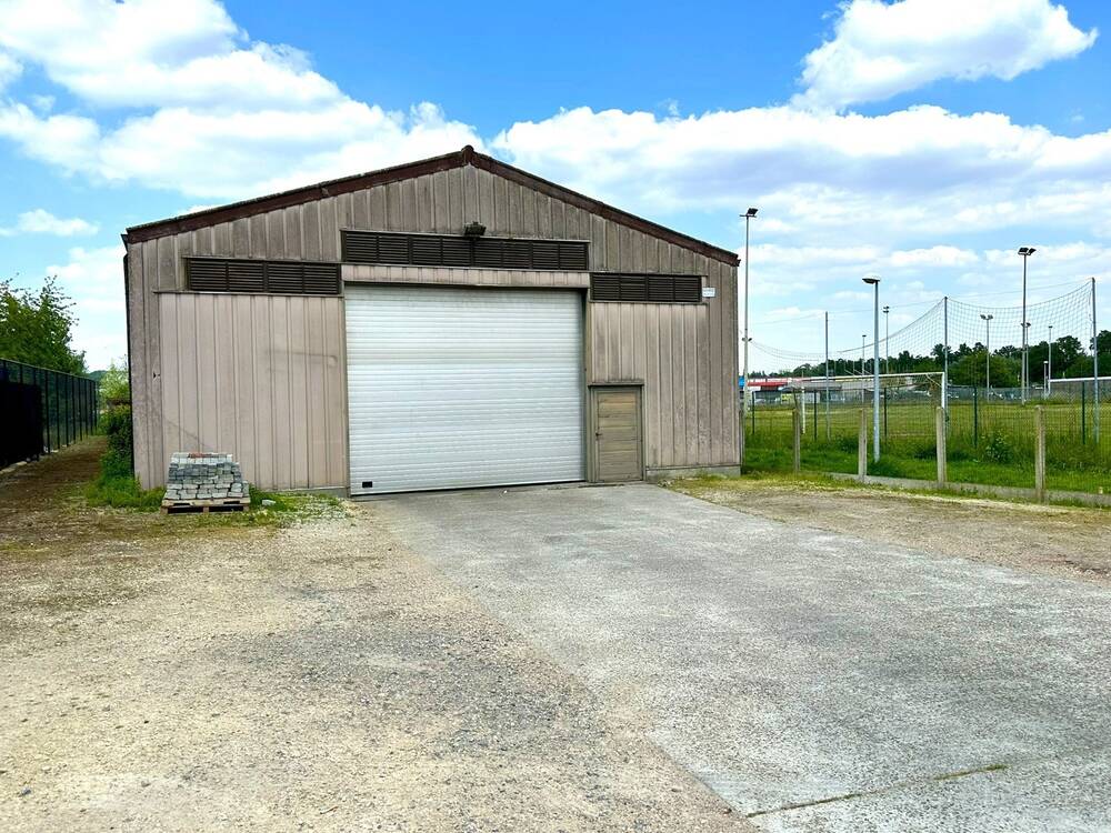 Handelszaak te huur in Meerbeke 9402 2150.00€ slaapkamers 430.00m² - Zoekertje 483663