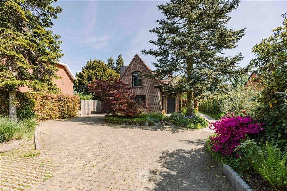 Huis te koop in Oostakker 9041 595000.00€ 4 slaapkamers 257.00m² - Zoekertje 485744