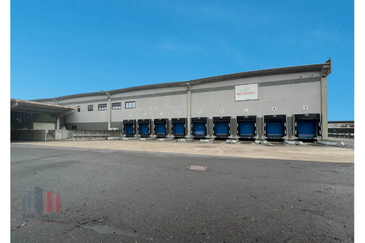 Handelszaak te  huur in Sint-Niklaas 9100 20888.00€  slaapkamers 5222.00m² - Zoekertje 485346