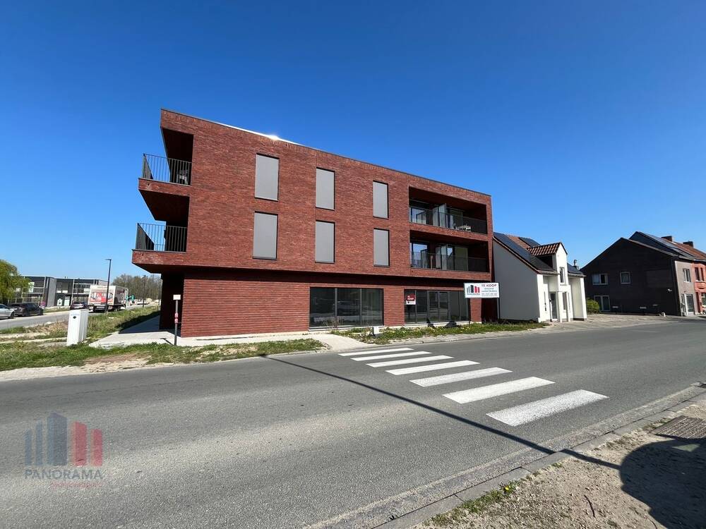 Handelszaak te  koop in Drongen 9031 804082.00€  slaapkamers 297.00m² - Zoekertje 488757