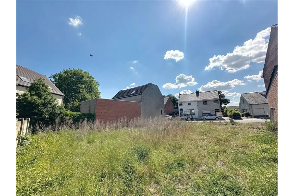 Bouwgrond te  koop in De Klinge 9170 127000.00€  slaapkamers m² - Zoekertje 490382