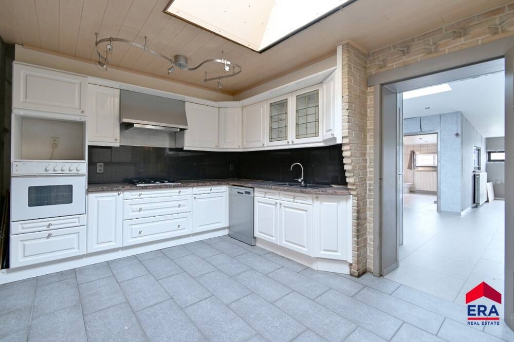 Huis te  koop in Eeklo 9900 148000.00€ 3 slaapkamers 166.00m² - Zoekertje 490181