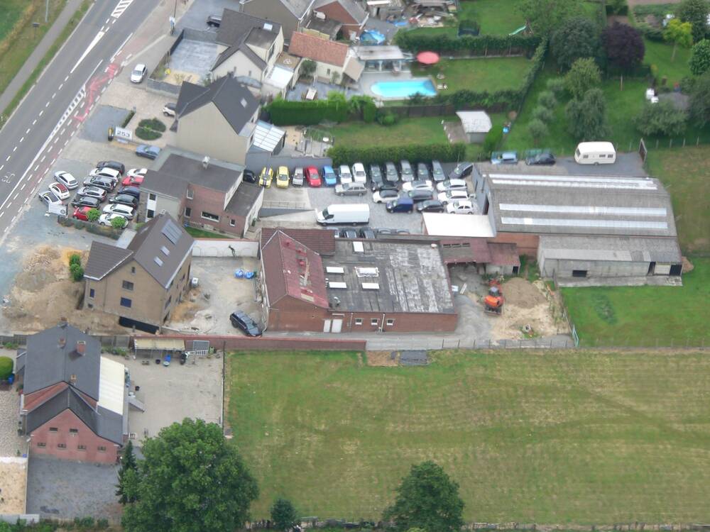 Handelszaak te  koop in Denderwindeke 9400 745000.00€ 0 slaapkamers m² - Zoekertje 491481