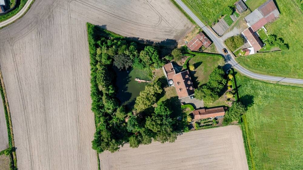 Huis te koop in Knesselare 9910 1120000.00€ 4 slaapkamers 413.00m² - Zoekertje 491400