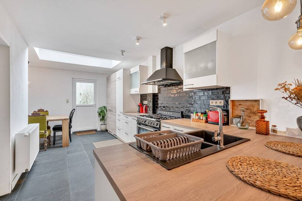 Huis te koop in Sint-Amandsberg 9040 365000.00€ slaapkamers 170.00m² - Zoekertje 491866