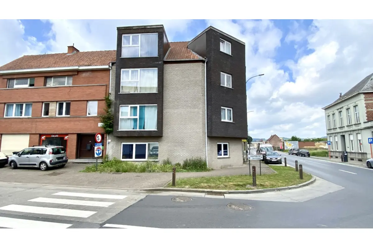 Mixgebouw te  koop in Ronse 9600 795000.00€ 8 slaapkamers 305.00m² - Zoekertje 492555