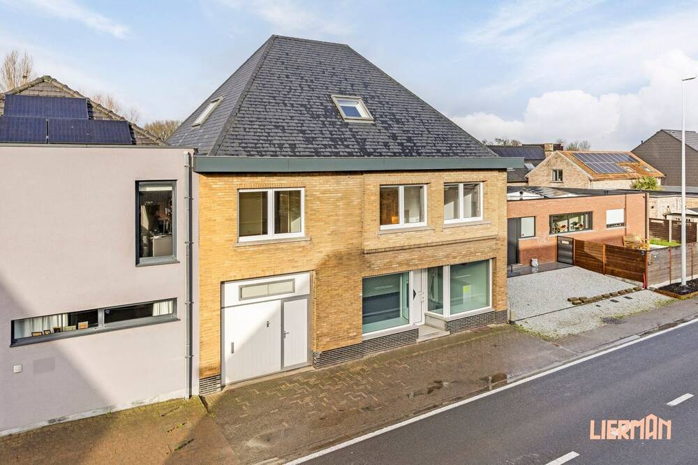Huis te koop in Sint-Lievens-Houtem 9520 389000.00€ 4 slaapkamers 305.00m² - Zoekertje 492596