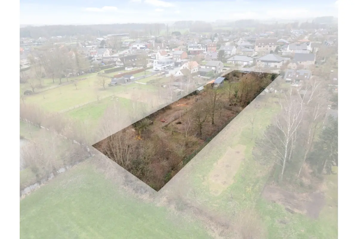 Bouwgrond te  koop in Lovendegem 9920 399000.00€  slaapkamers m² - Zoekertje 492586