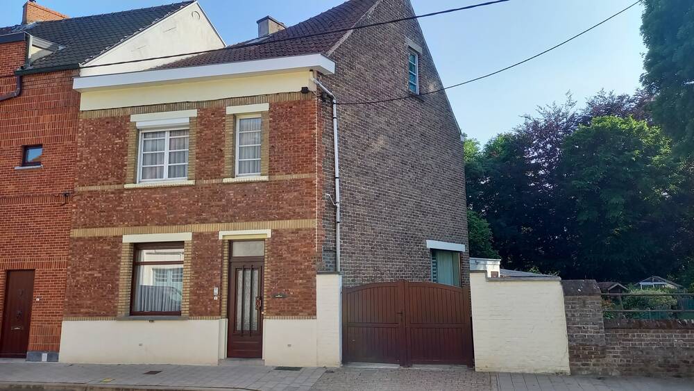 Huis te koop in Sint-Denijs-Westrem 9051 365000.00€ 4 slaapkamers 180.00m² - Zoekertje 493357
