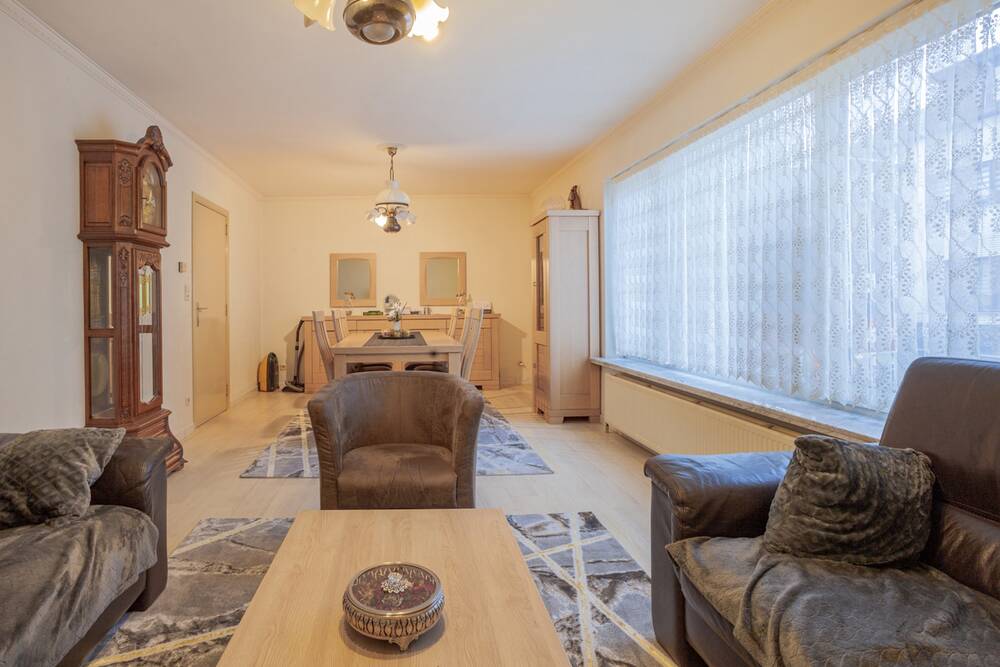 Huis te koop in Sint-Amandsberg 9040 330000.00€ 3 slaapkamers 130.00m² - Zoekertje 493305