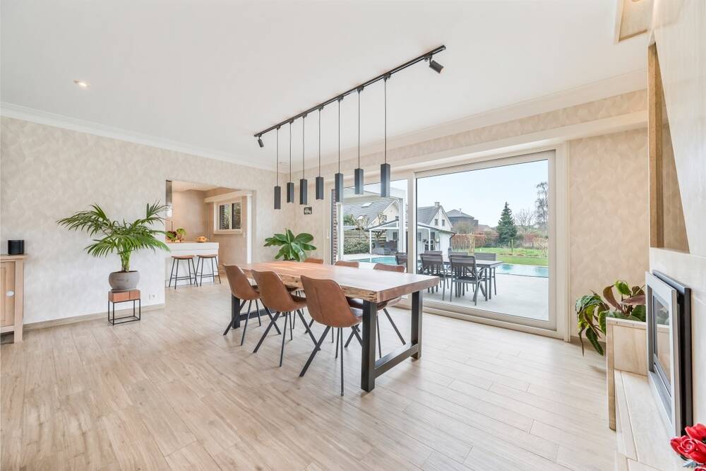 Huis te  koop in Melsele 9120 899000.00€ 5 slaapkamers 340.00m² - Zoekertje 503437