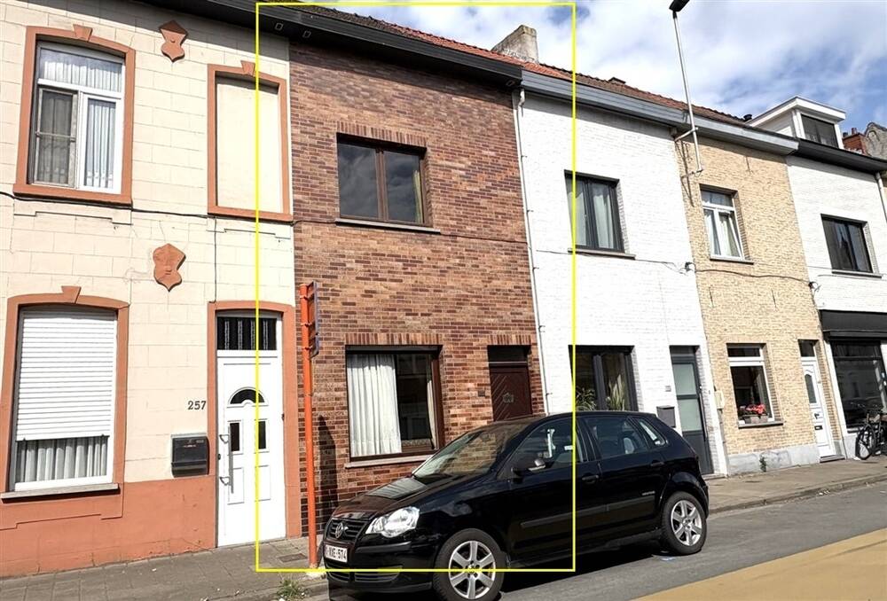 Huis te koop in Sint-Amandsberg 9040 245000.00€ 3 slaapkamers m² - Zoekertje 503354