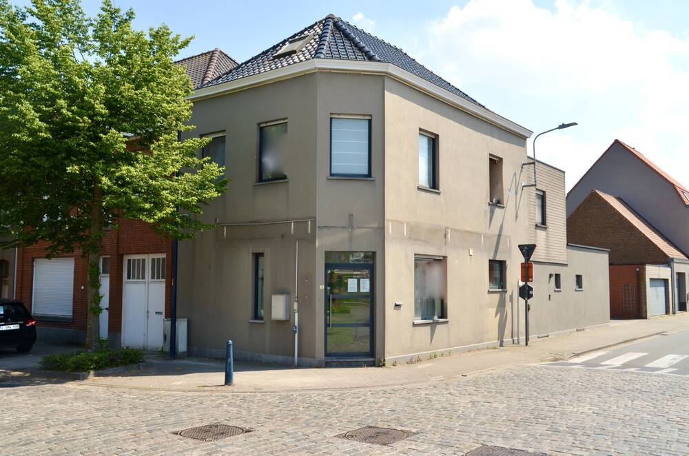 Handelszaak te koop in Kluisbergen 9690 269000.00€ slaapkamers 252.00m² - Zoekertje 503954