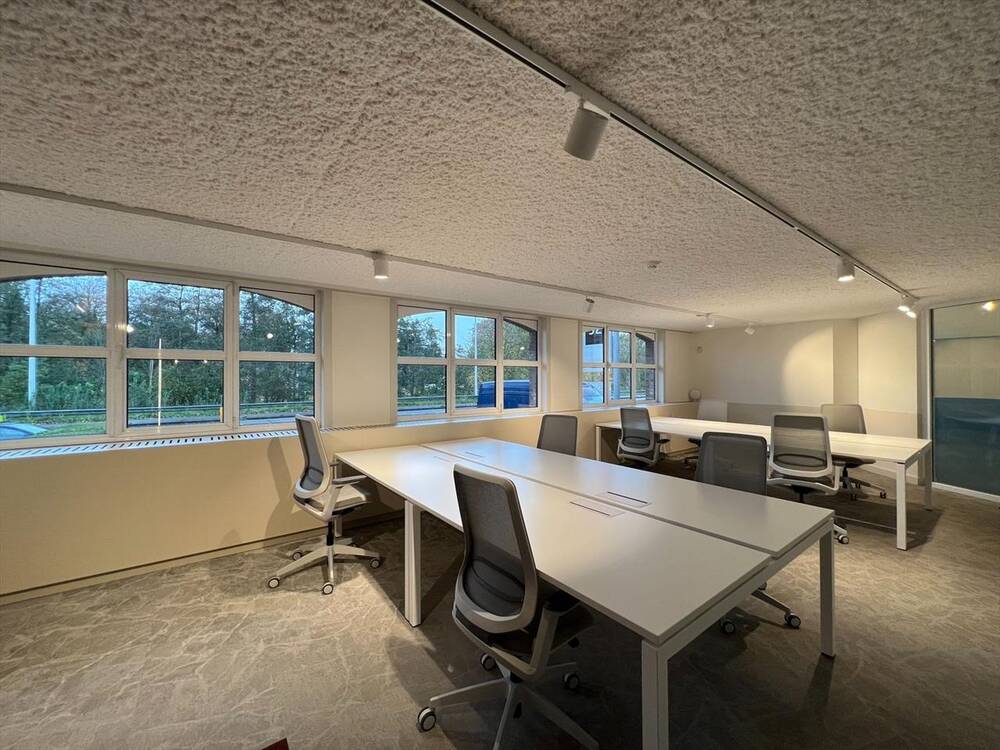Handelszaak te huur in Mariakerke 9030 5850.00€ slaapkamers 128.00m² - Zoekertje 503014