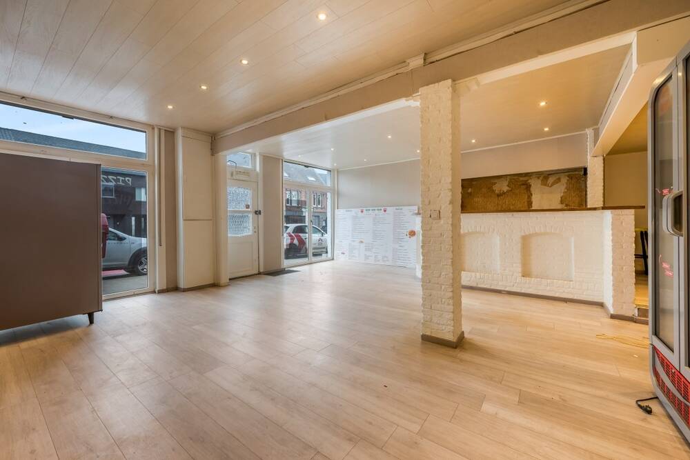 Handelszaak te koop in Waasmunster 9250 295000.00€ 3 slaapkamers 223.00m² - Zoekertje 502348