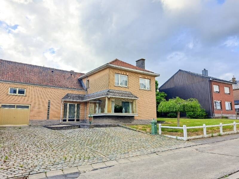 Huis te koop in Appelterre-Eichem 9400 415000.00€ 3 slaapkamers m² - Zoekertje 502197