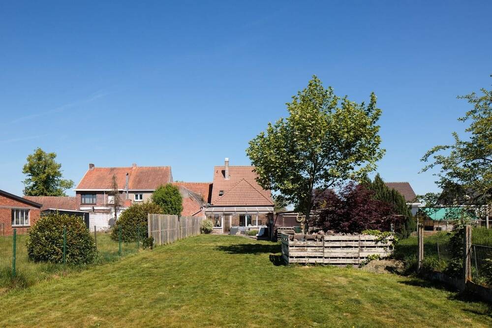 Huis te  koop in Lochristi 9080 370000.00€ 4 slaapkamers 215.00m² - Zoekertje 502377