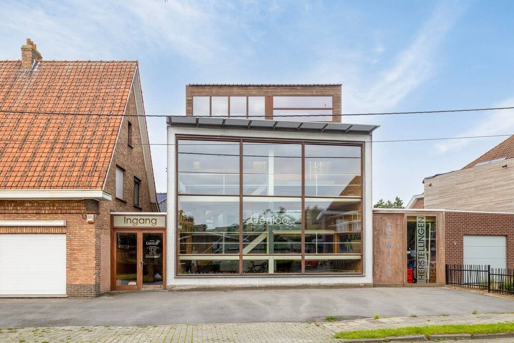 Handelszaak te koop in Sleidinge 9940 529000.00€ 3 slaapkamers 523.00m² - Zoekertje 502139