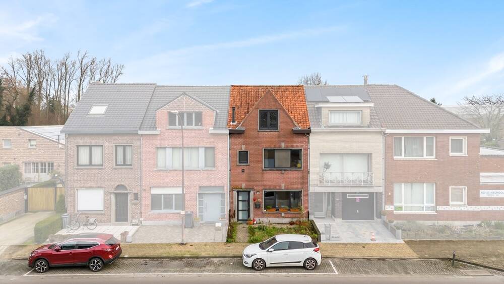 Huis te koop in Sint-Niklaas 9100 319000.00€ 4 slaapkamers 185.00m² - Zoekertje 500692