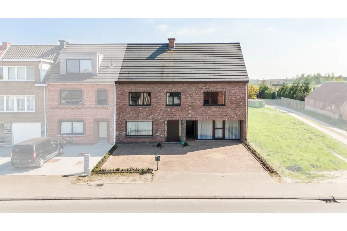 Huis te  koop in Hamme 9220 475000.00€ 4 slaapkamers 303.00m² - Zoekertje 500641