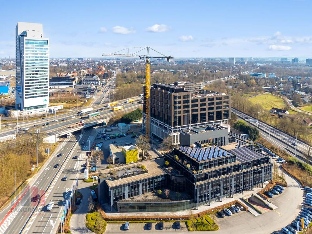 Handelszaak te huur in Sint-Denijs-Westrem 9051 36435.00€ slaapkamers 2429.00m² - Zoekertje 500839