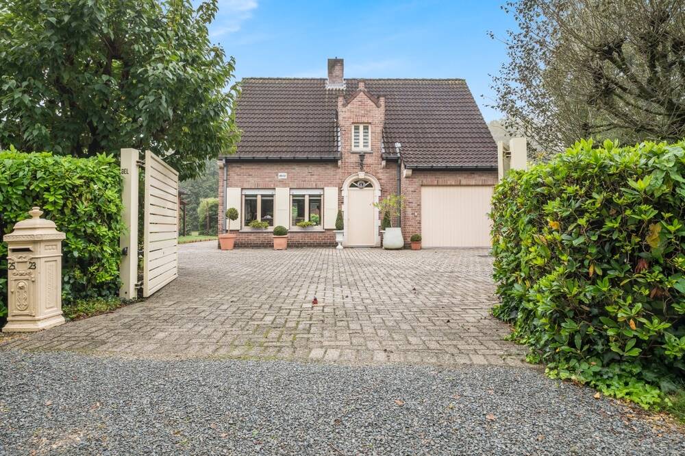Huis te koop in Sint-Niklaas 9100 549000.00€ 3 slaapkamers 171.00m² - Zoekertje 500705