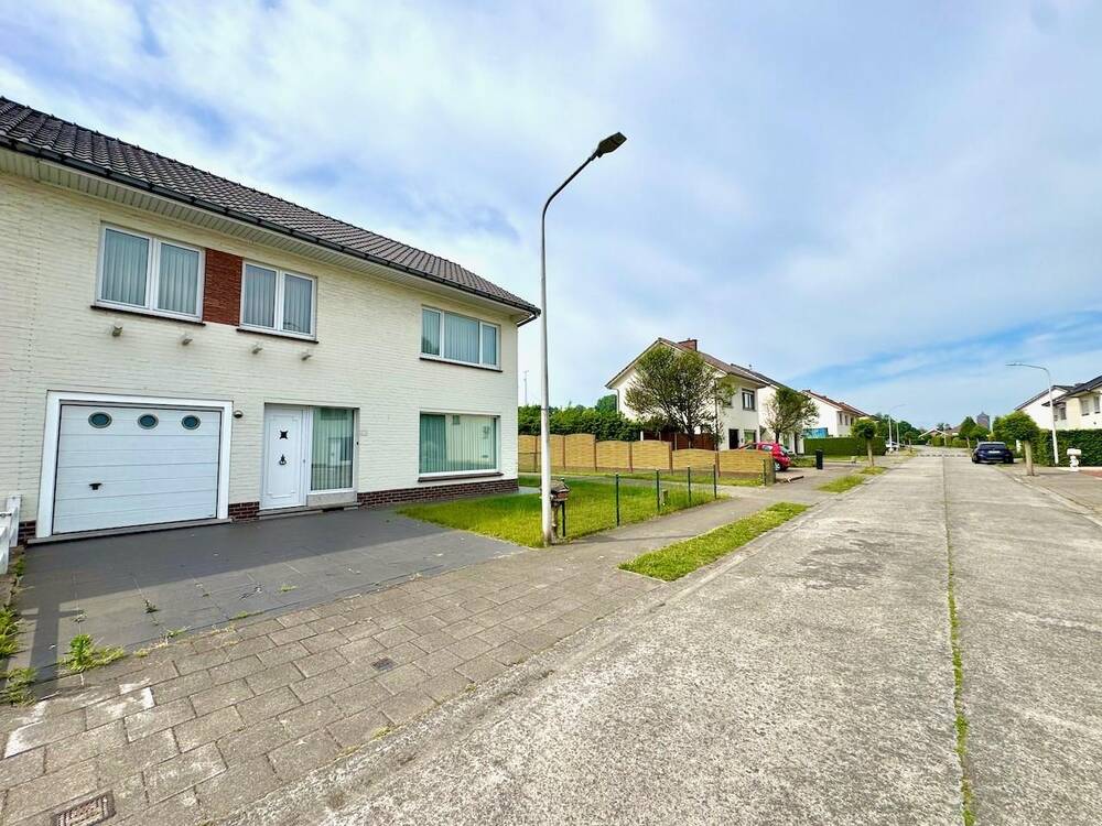 Huis te  koop in Zelzate 9060 330000.00€ 4 slaapkamers 160.00m² - Zoekertje 501114