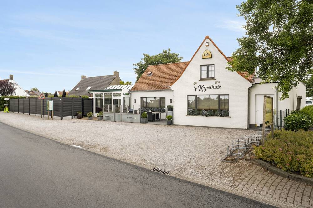 Handelszaak te koop in Zulte 9870 695000.00€ slaapkamers 1.00m² - Zoekertje 500909