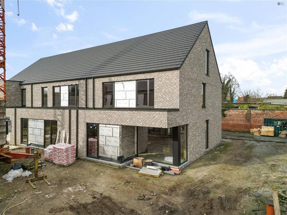 Huis te  koop in Sint-Niklaas 9100 496778.51€ 4 slaapkamers 235.00m² - Zoekertje 499869