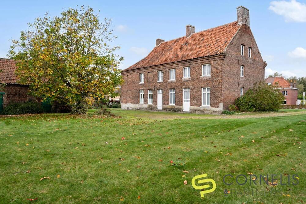 Huis te koop in Merelbeke 9820 598000.00€ 6 slaapkamers 393.00m² - Zoekertje 500000