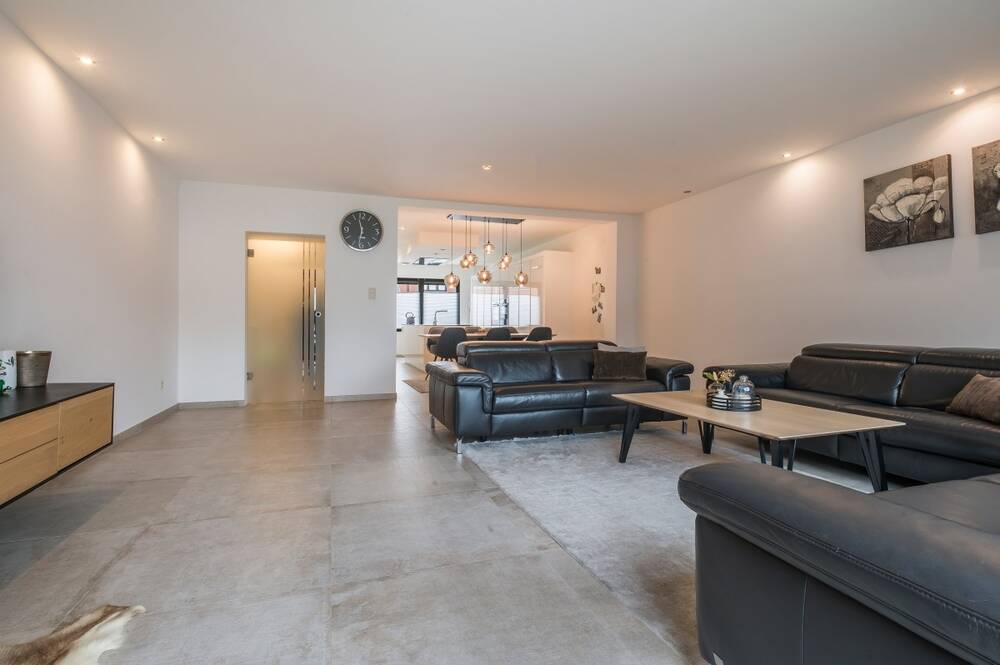 Huis te koop in Sint-Niklaas 9100 425000.00€ 4 slaapkamers 170.00m² - Zoekertje 499933