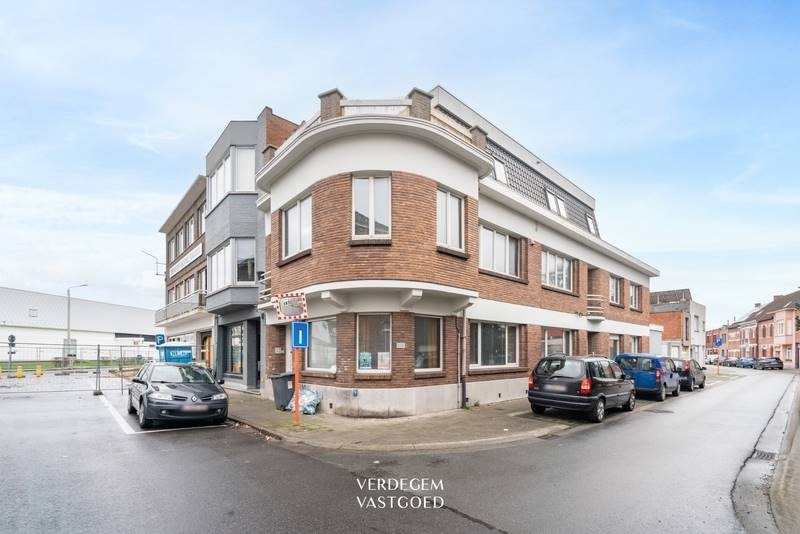 Huis te  koop in Zelzate 9060 595000.00€ 6 slaapkamers m² - Zoekertje 499833