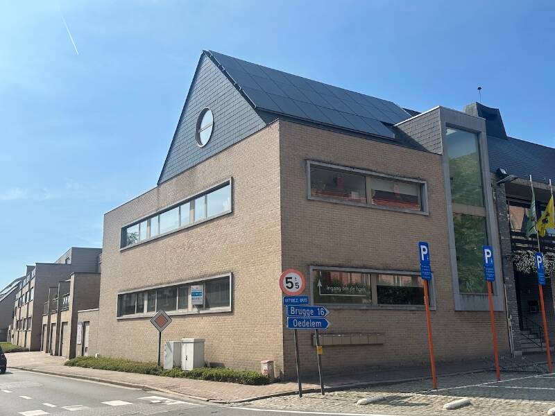 Handelszaak te  huur in Knesselare 9910 595.00€  slaapkamers 55.00m² - Zoekertje 499692