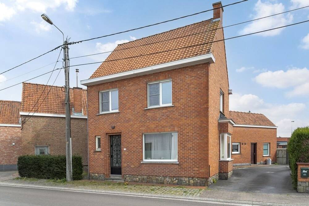 Huis te koop in Zulte 9870 290000.00€ 2 slaapkamers m² - Zoekertje 500058