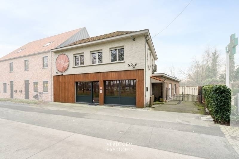 Huis te koop in Evergem 9940 429000.00€ 2 slaapkamers 330.00m² - Zoekertje 500442