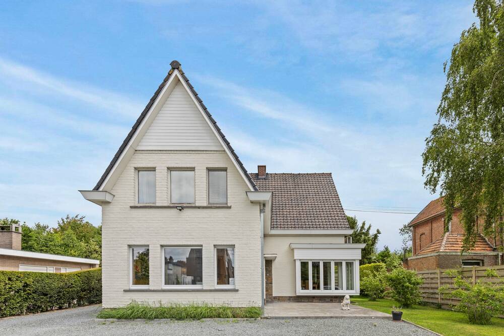 Huis te  koop in Nevele 9850 575000.00€ 3 slaapkamers 262.00m² - Zoekertje 500412